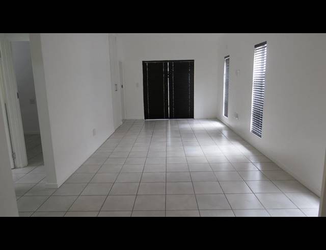 3 BEDROOM PROPERTY TO RENT IN ZEVENZICHT
